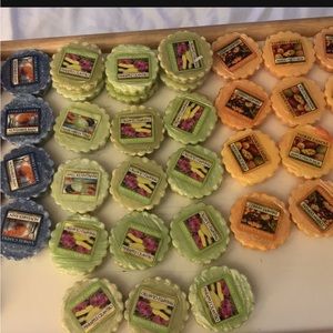 Lots yankee tart candles selling lots flavors